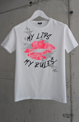 CAMISETA REGULAR LIPS