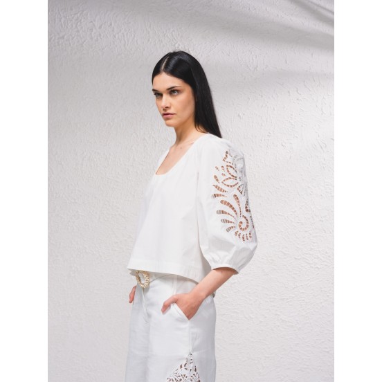 BLUSA BLANCA GUIPUR EN MANGAS