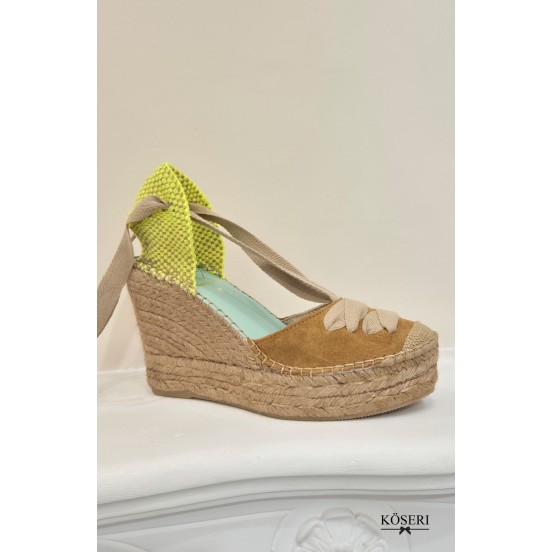 ALPARGATA CAMEL Y AMARILLA CUÑA ALTA by STAR LOVE