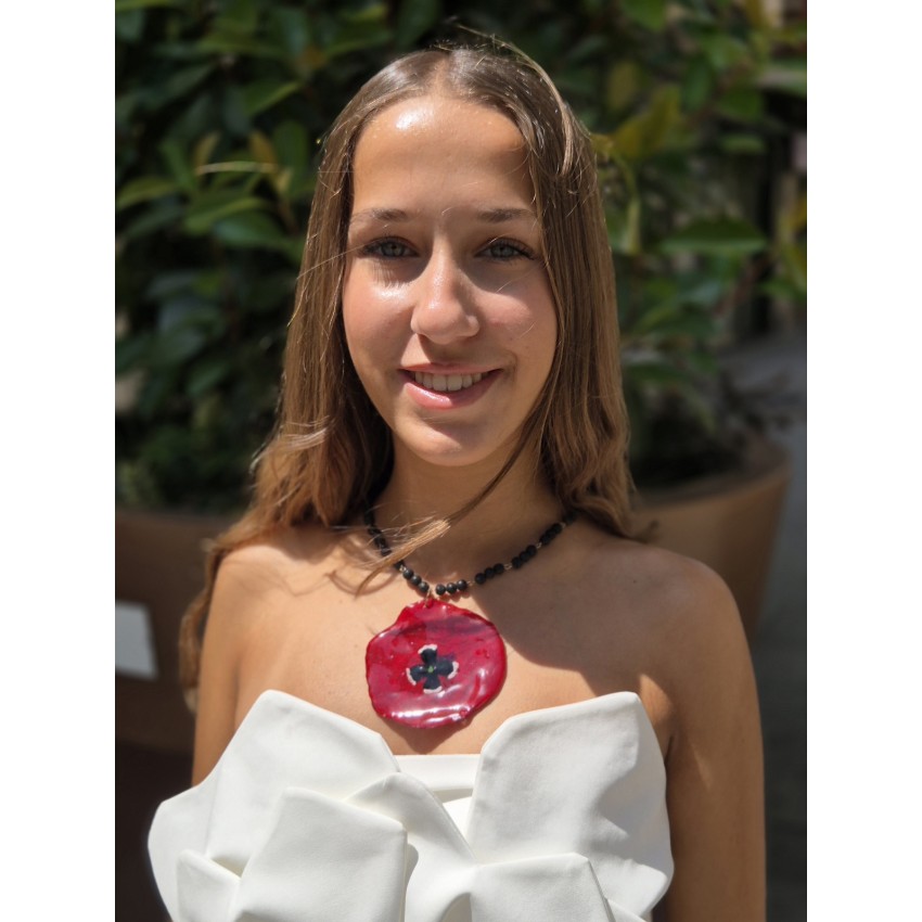 COLLAR AMAPOLA Y PIEDRA VOLCÁNICA
