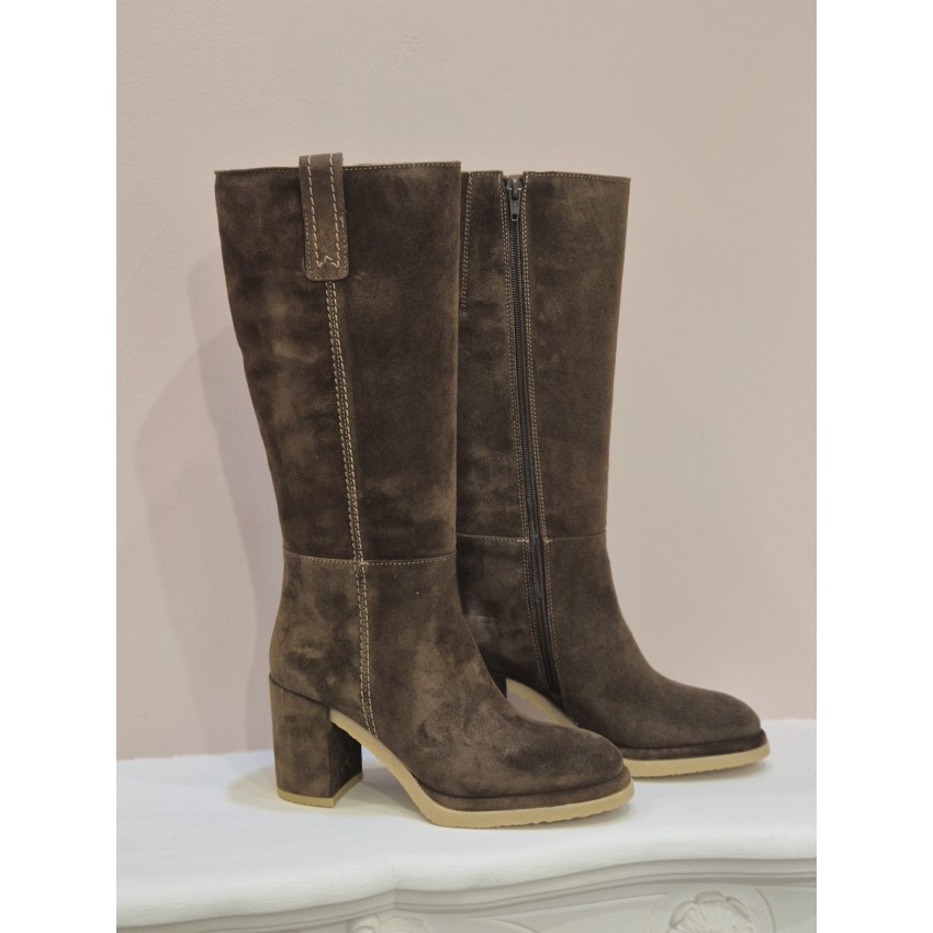 BOTA SERRAJE MARRÓN TACÓN ALTO