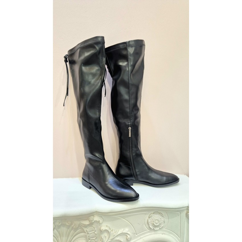 BOTA MOSQUETERA NEGRA TACÓN BAJO