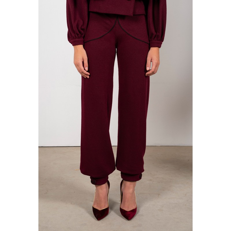 CHAQUETA Y PANTALÓN JASMINE GRANATE