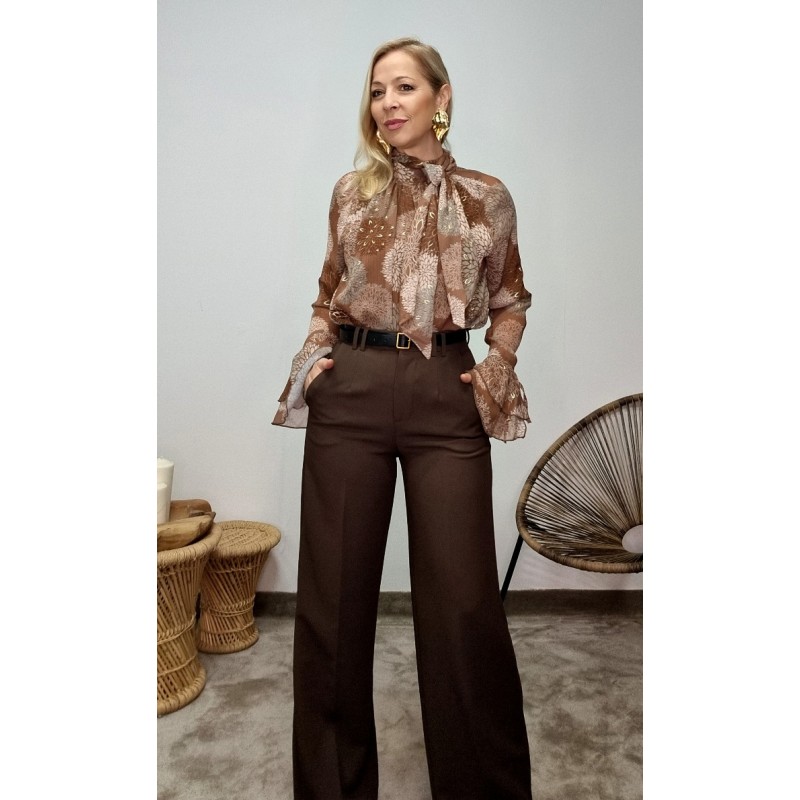 PANTALON OVER CON CINTURON MARRON