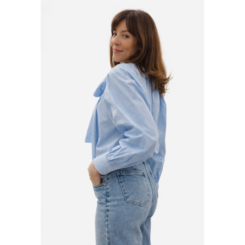 BLUSA LAZO AZUL