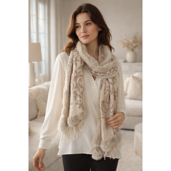 PASHMINABLANCA BORDADA Y CON  PELO