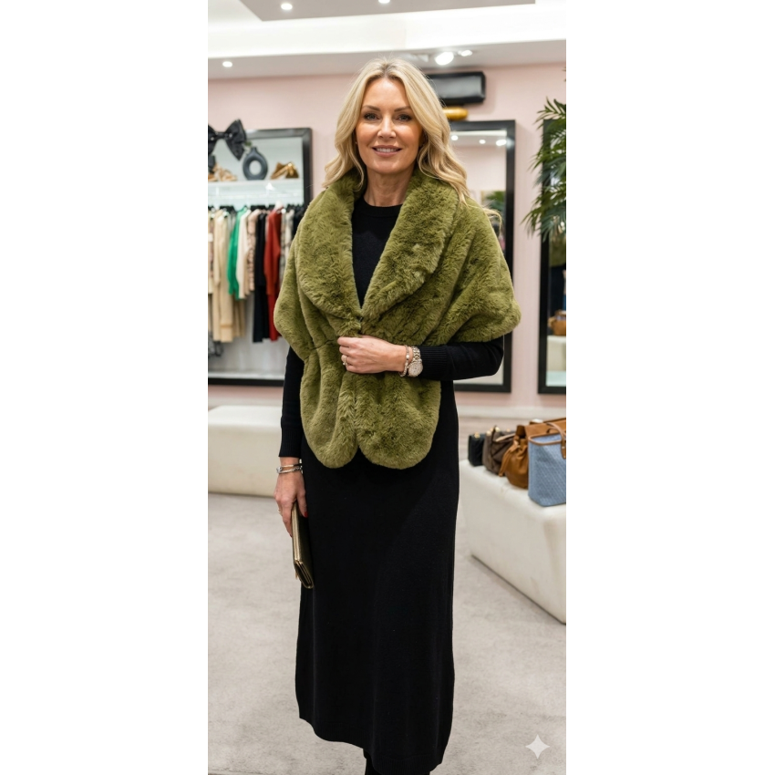 ESTOLA VERDE  DE PELO VEGANO