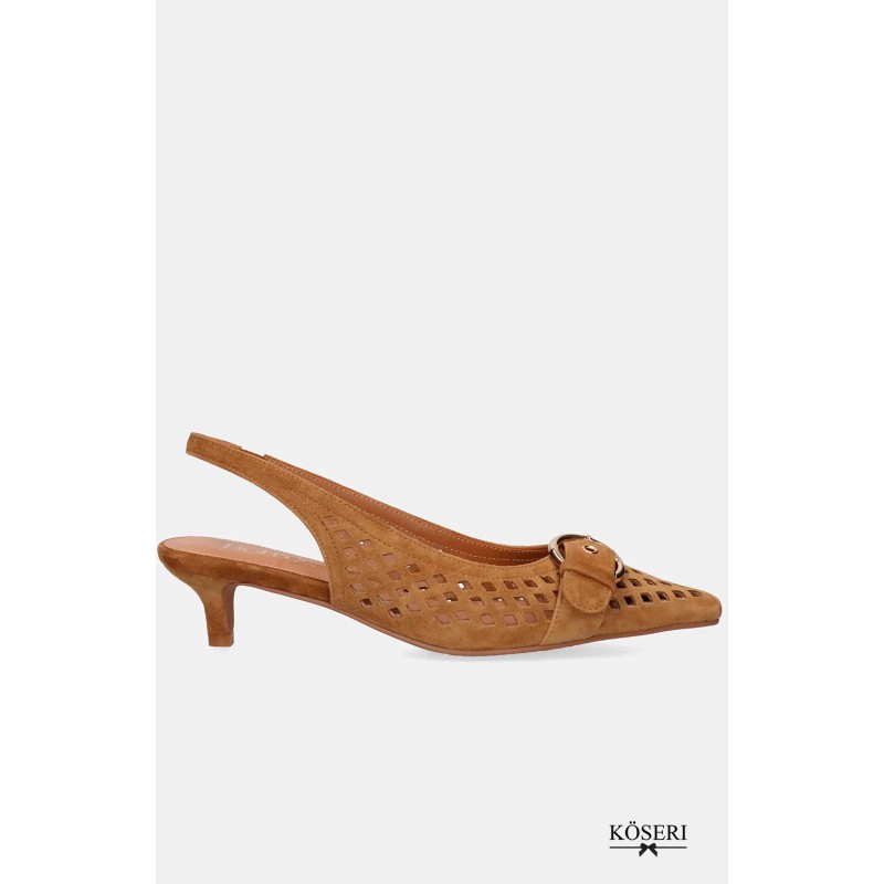 ZAPATO TACON DESTALONADO CALADO NINA CAMEL