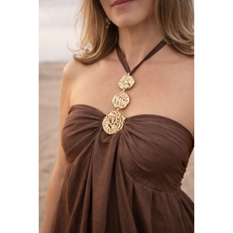 VESTIDO CHOCOLATE ADORNO ORO