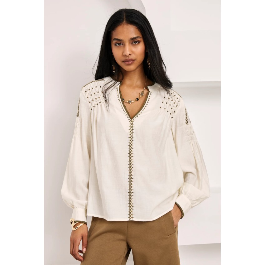 BLUSA FRUNCIDOS Y TACHUELAS - IVORY