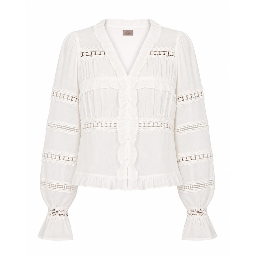 BLUSA VOLANTES Y CALADOS PASAMANERÍA - BLANCO