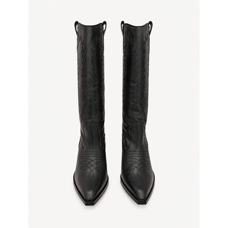 BOTA COWBOY PIEL NEGRA GRABADOS Y TACÓN