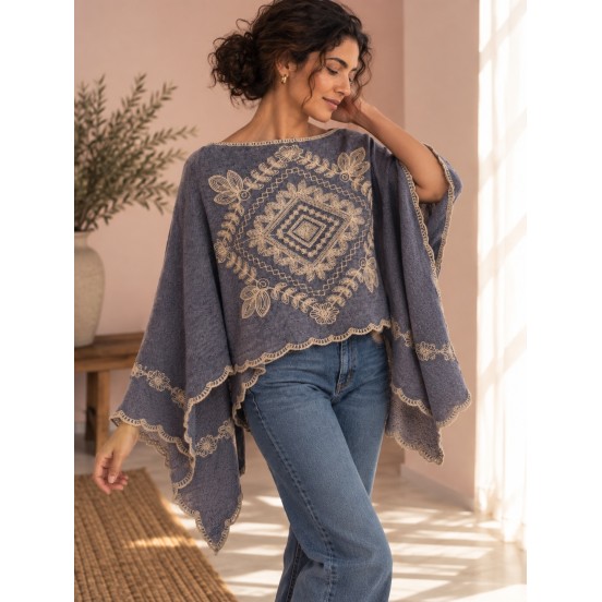 PONCHO BORADO AZUL