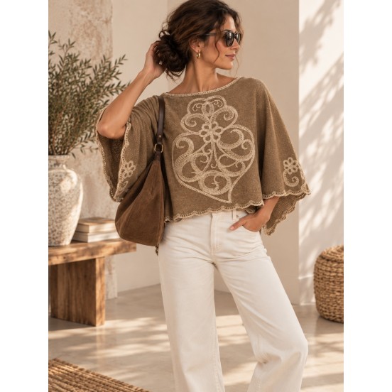 PONCHO BORADO CAMEL