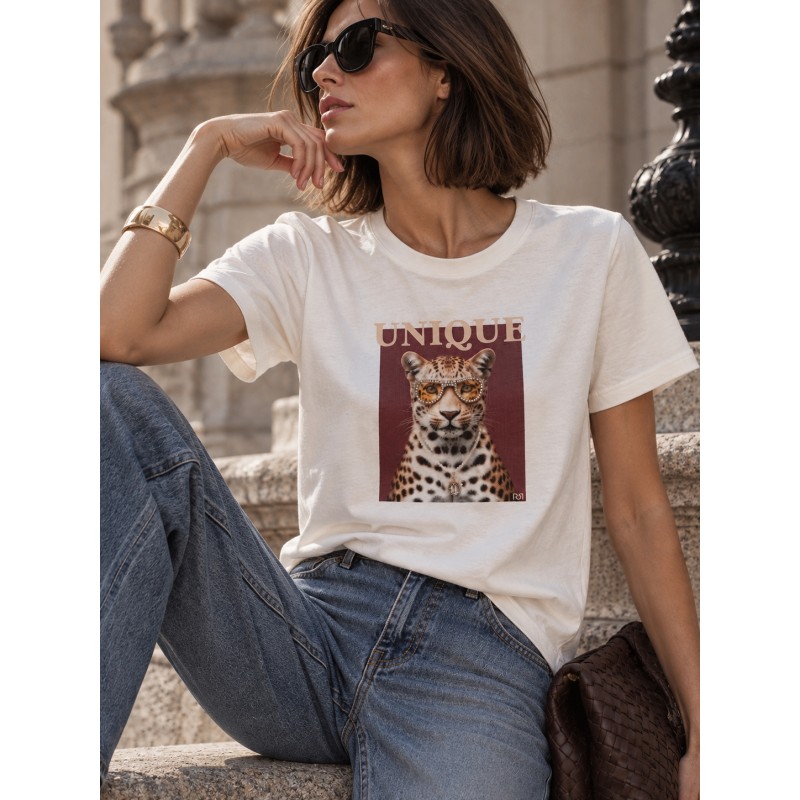 CAMISETA BLANCA ESTAMPADO UNIQUE CON CRISTALES