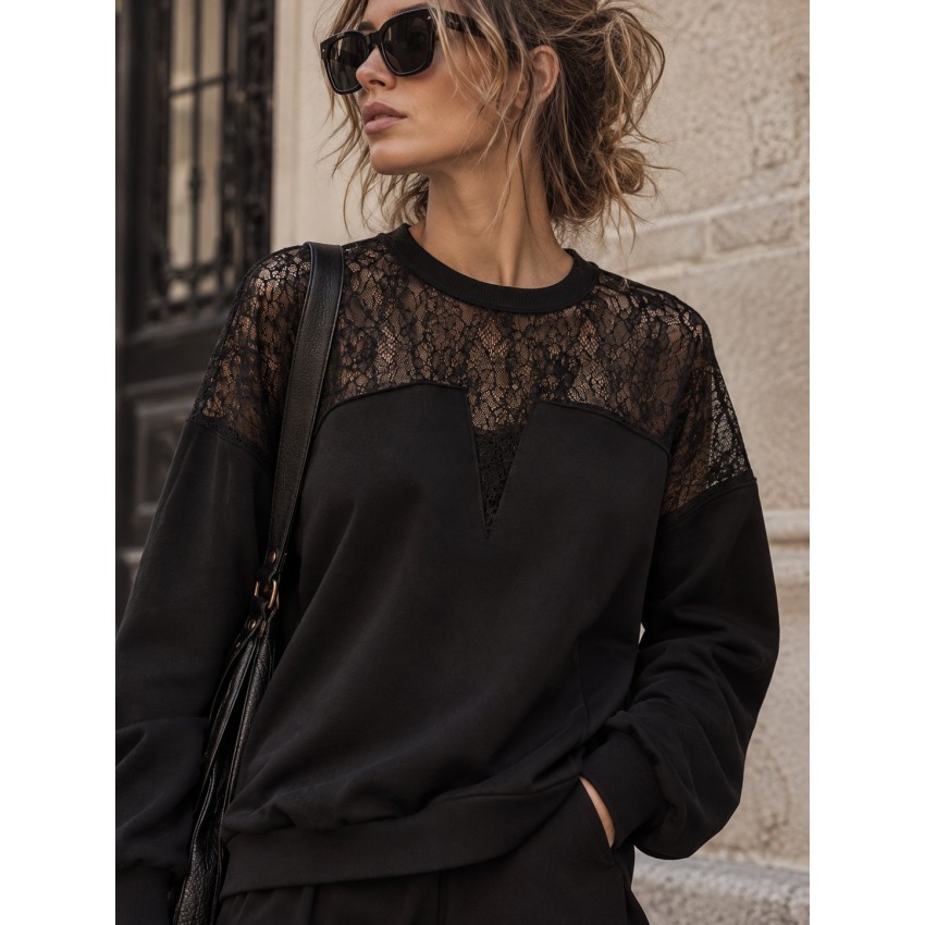 SUDADERA NEGRA CON ENCAJE
