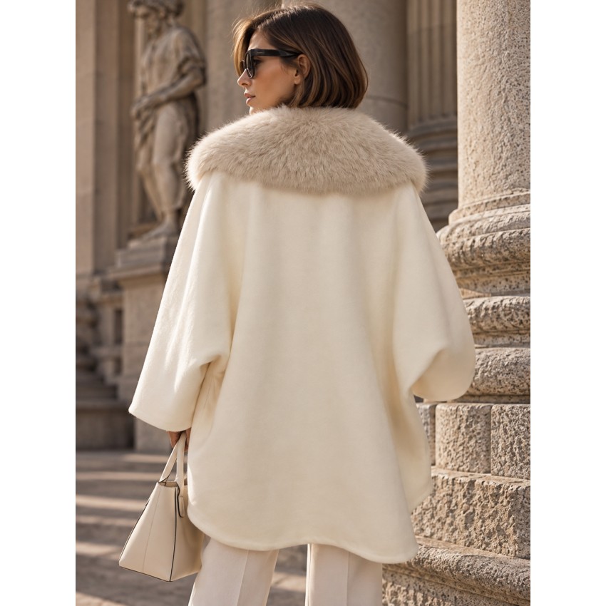 ABRIGO/CAPA PAÑO BLANCO CUELLO PELO Y CREMALLERA